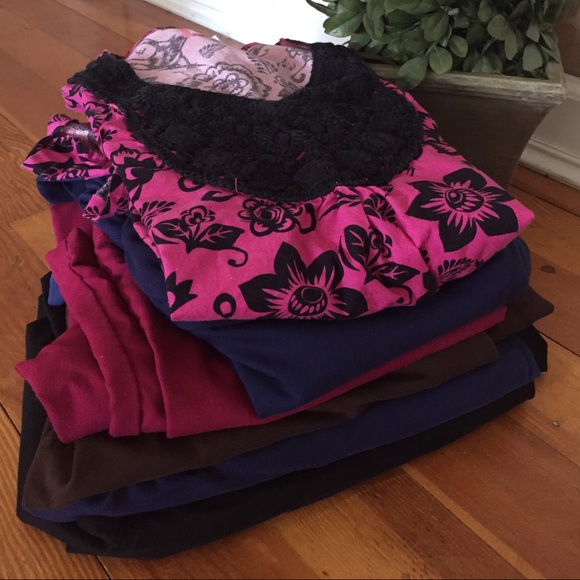 Lot of Grays Anatomy Scrubs 3 pants and 1 top
