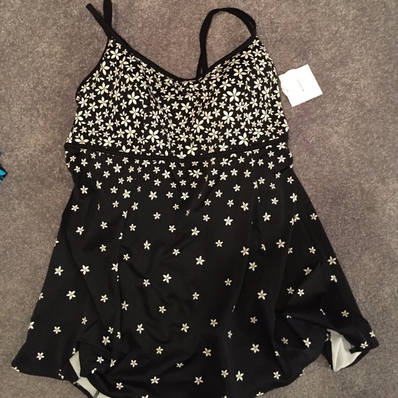 ☀️Croft & Barrow Bathing Suit 20W **NTW**