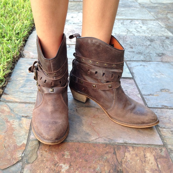 Steve Madden ankle cowboy boots!