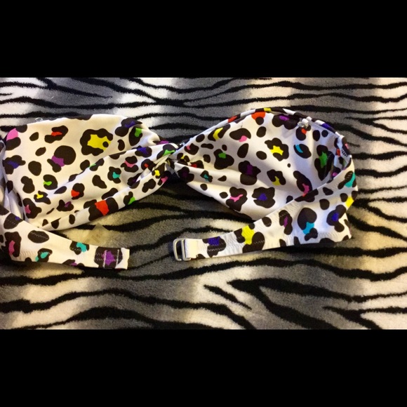 Victoria's Secret leopard bathing suit top. - Picture 3 of 3