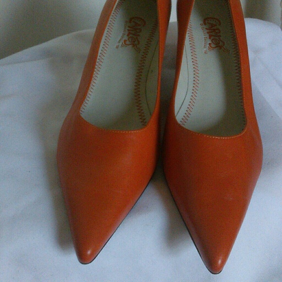 Carlos Santana Kitten Heels NWOT - Picture 4 of 4