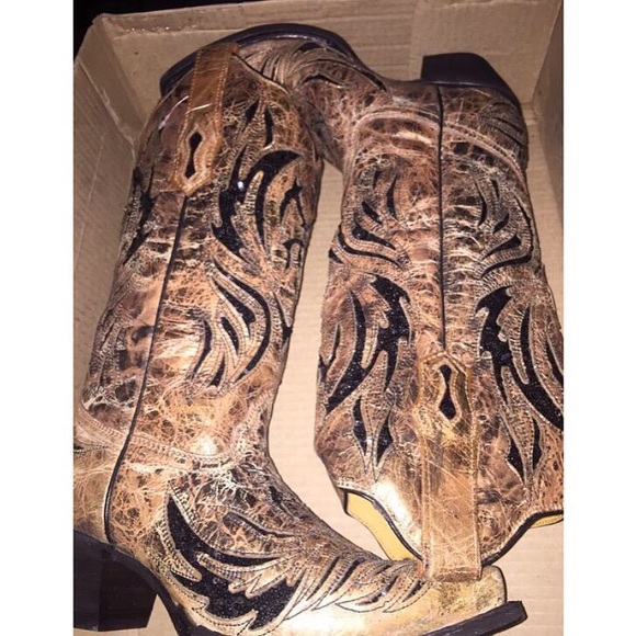 brand new Corral cowgirl boots