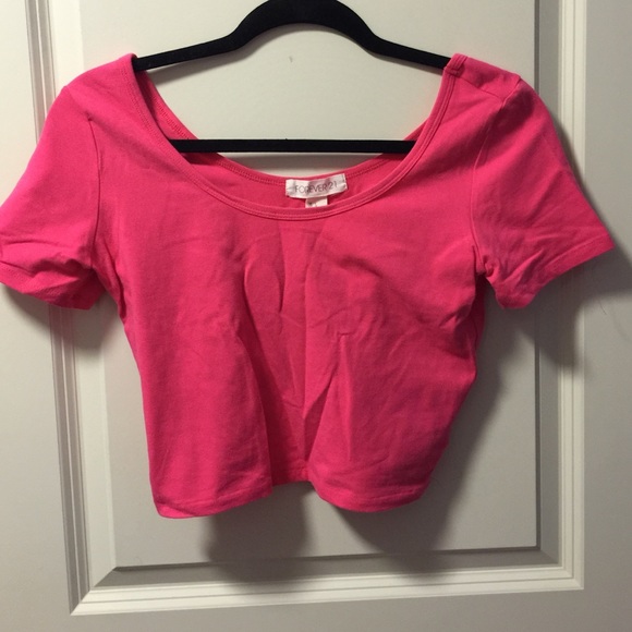 Pink crop top🌺🌺🌺🎀🎀🎀🎀🎀