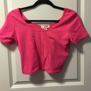 Pink crop top🌺🌺🌺🎀🎀🎀🎀🎀