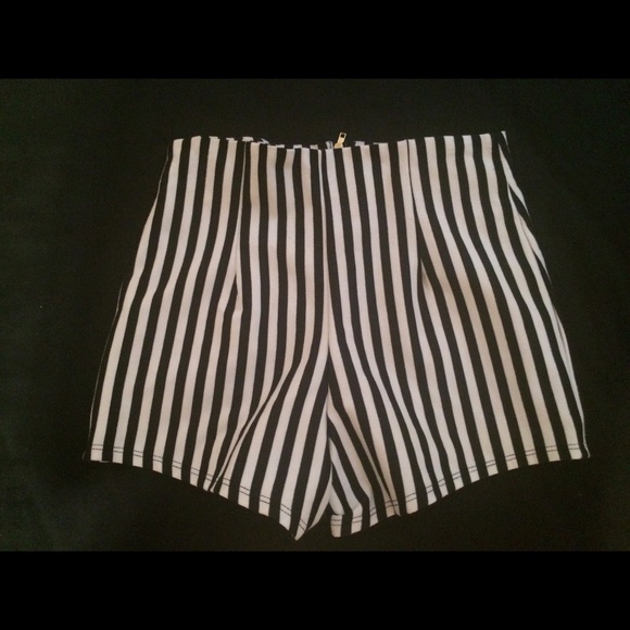 Shorts - Picture 2 of 2