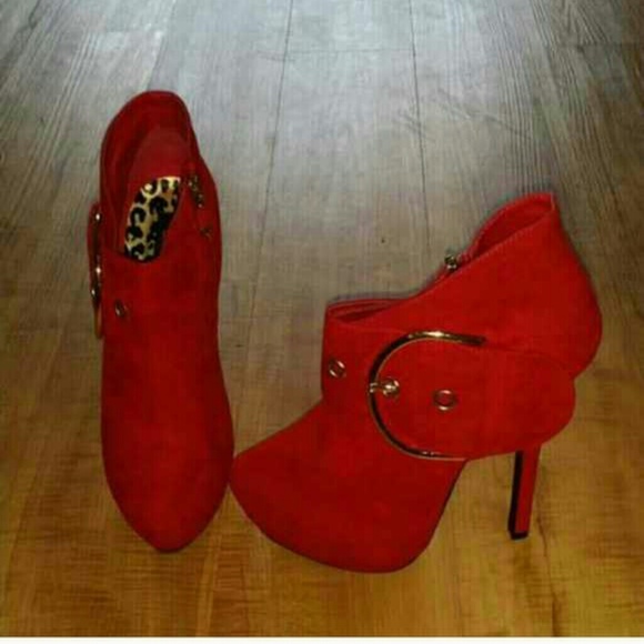 Red wedges