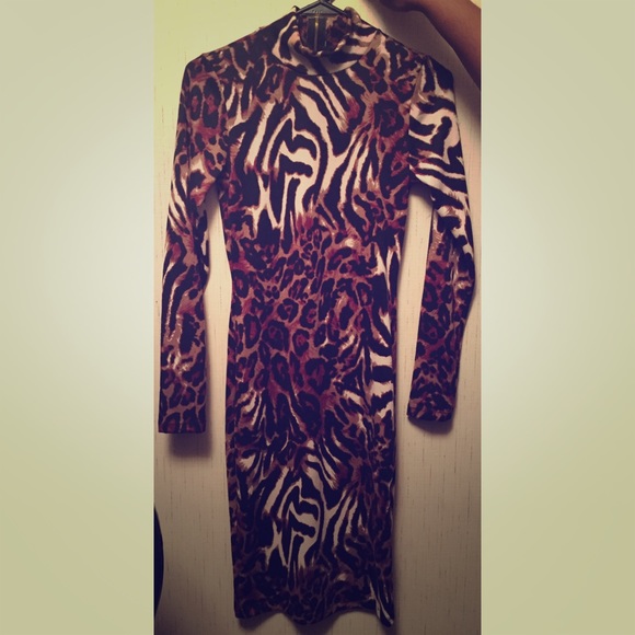 Charlotte Russe Dresses & Skirts - NWOT Cheetah Print Bodycon dress