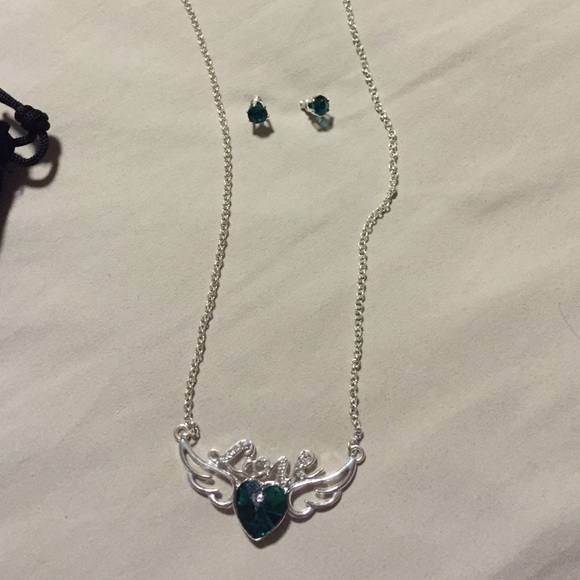 Dark Green Swarvoski Crystal earring and pendant
