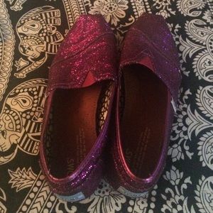 Purple glitter toms
