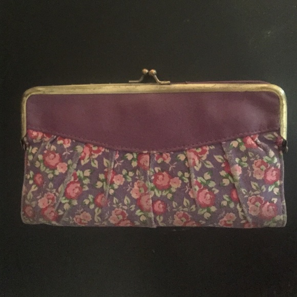 LULU Vintage Purple Floral Wallet 🌸