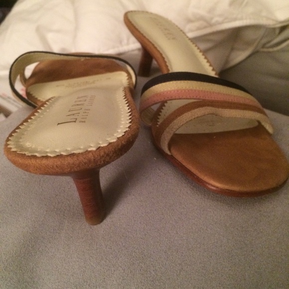 🚫SOLD🚫 Ralph Lauren SUEDE Kitten Heels 8 💐 - Picture 4 of 4