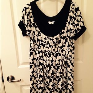 🎉SALE🎉 Black and white flowy dress