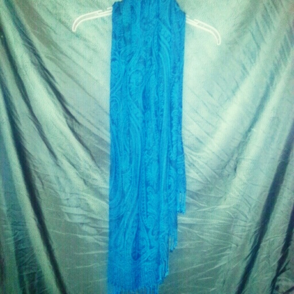 Scarf - Picture 2 of 3
