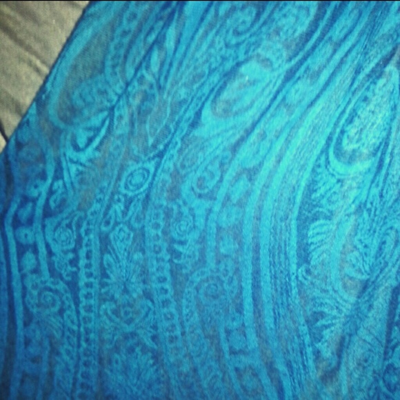 Scarf - Picture 3 of 3