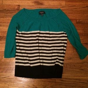 American eagle sweater