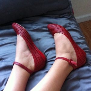 $5 ankle strap flats today only