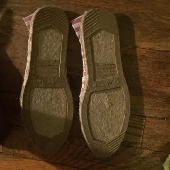 Shoes - Picture 2 of 2