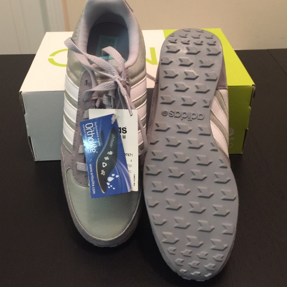 NEW ADIDAS NEO CITY RACER W SIZE 7.5 - Picture 2 of 4