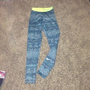 Nike fleece leggings