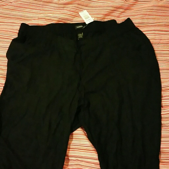 Harem pants torrid size 3 too big for me