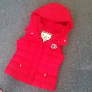 Abercrombie & Fitch puffer vest (red)