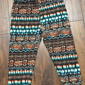 🌻Super Soft Tribal Patterned Leggings🌻