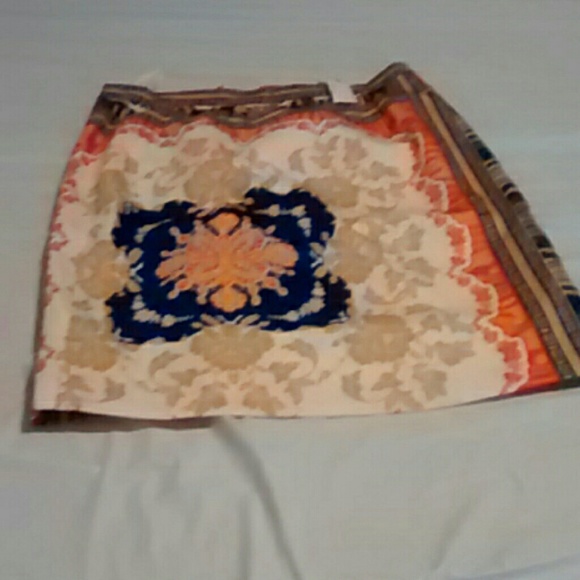 Skirt - Picture 3 of 4