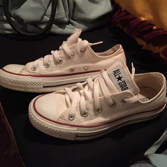 Woman's size 6 converse