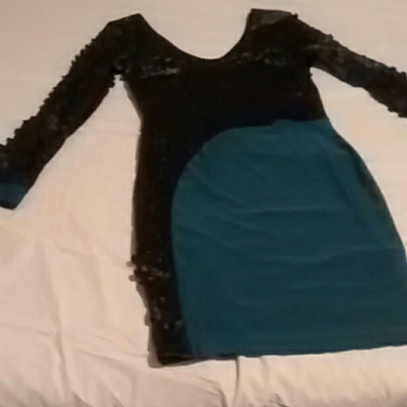 Dress - Picture 1 of 4