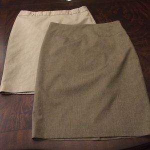 Pre bundled wear to work skirts! Size 14.