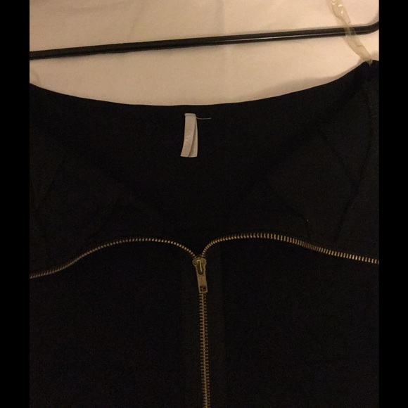 Sleeveless zip-up mini dress - Picture 3 of 3