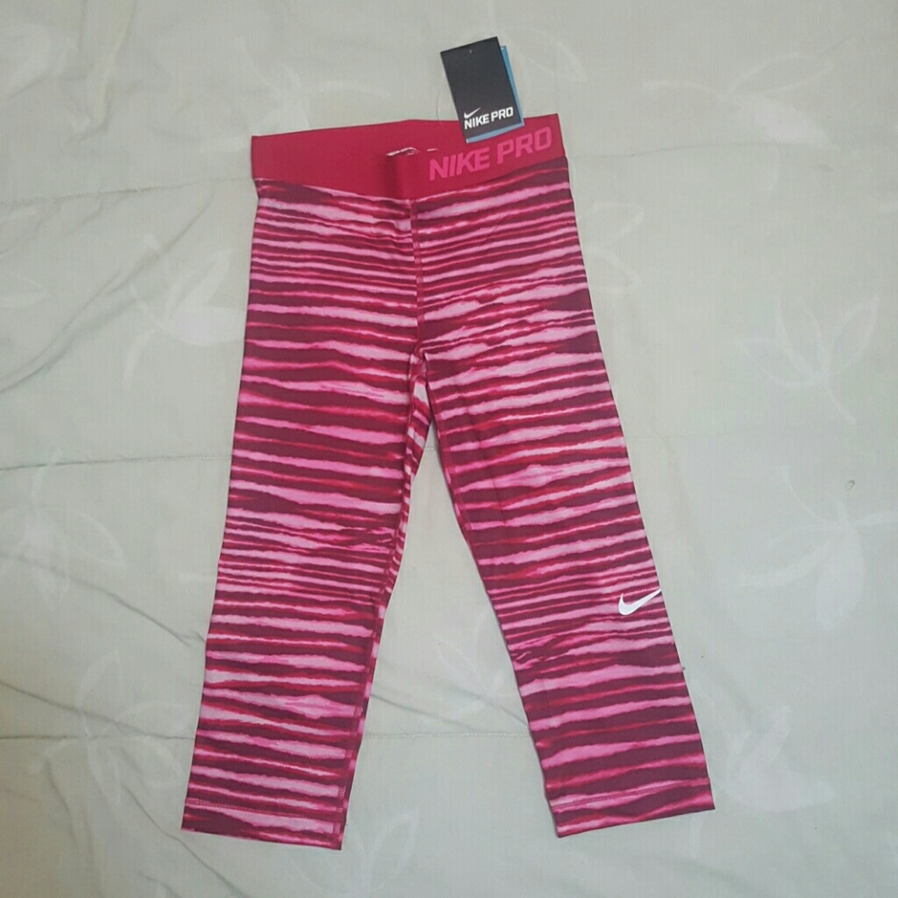 NWT NIKE PRO DRI-FIT TIGER CAPRIS