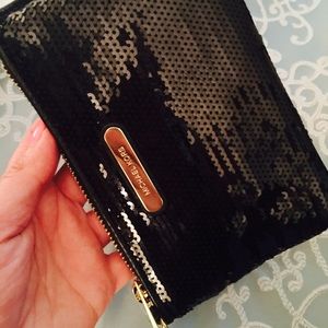 ✨Authentic Michael Kors Sequin Black Wrislet✨