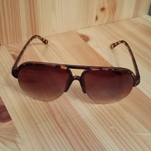 Flashy 44s Leopard Sunglasses