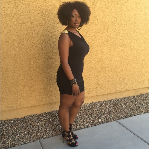 Meet Your Posher - Picture 3 of 6