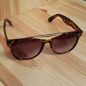 Flashy 44s Leopard Flat Top Sunglasses