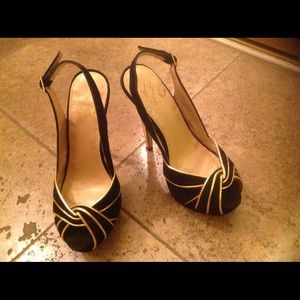 Brand new Colin size 6