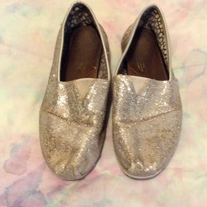 Sparkly glittery silver Toms