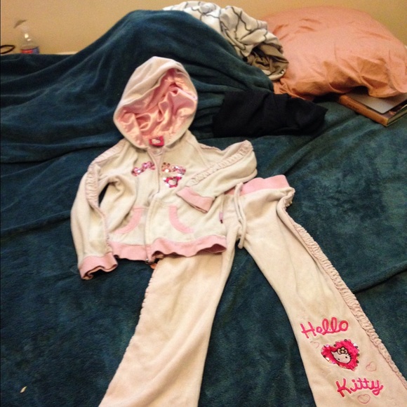 Bundle two sets, three tees and jacket