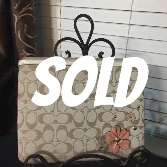 🎀COACH🎀 Ipad pouch