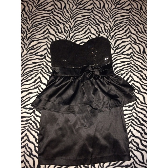 Forever 21 black sequin top dress