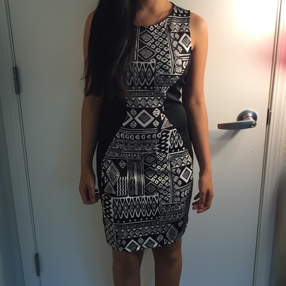 Dress for sale - Picture 2 of 3