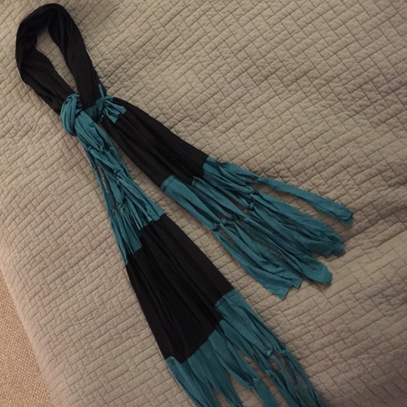 Color Combination Scarf - Picture 2 of 2