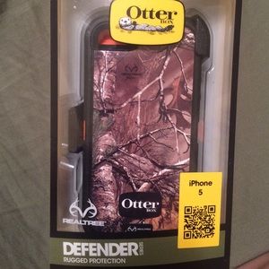 Orange and camo otter box case
