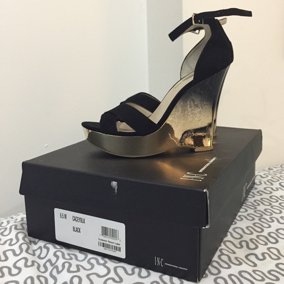 INC ombré gold wedges
