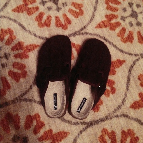 American Eagle Clogs