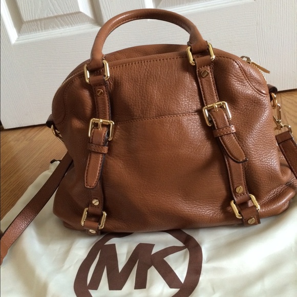 Michael Kors - Picture 2 of 4