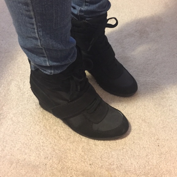 Women's Shoes - Vera Wang