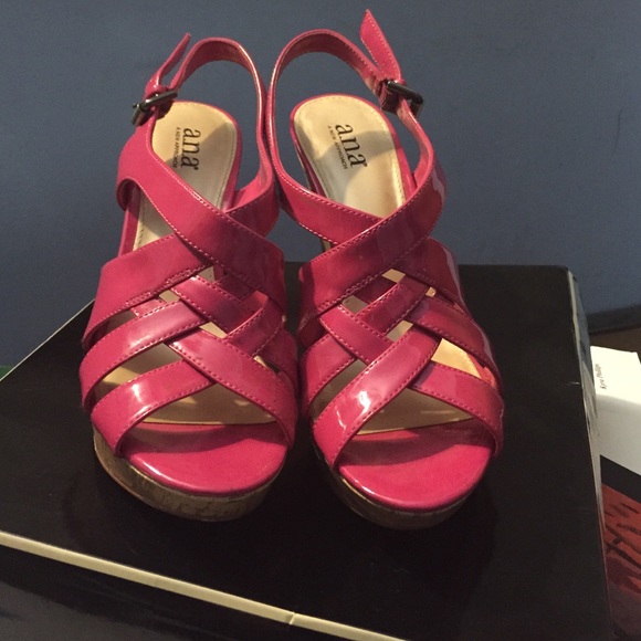 Wedge heels