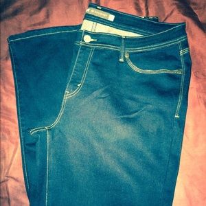 Levi's Dark Wash 529 jeans